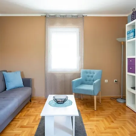 Charlie&blueberries Apartment
